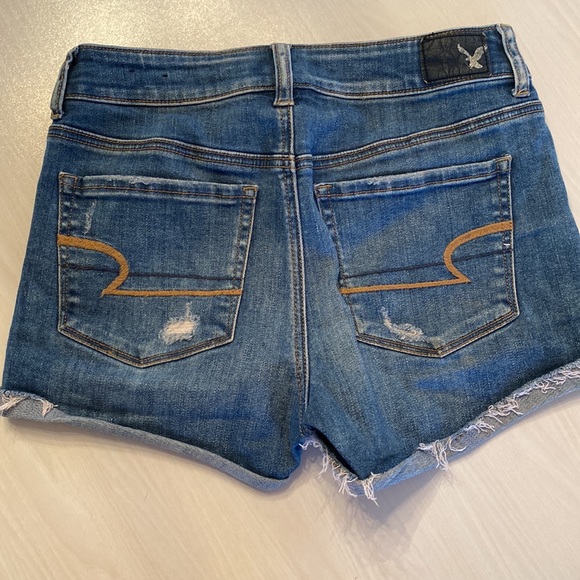 American Eagle Hi-Rise Shortie Jean Shorts - Picture 2 of 4